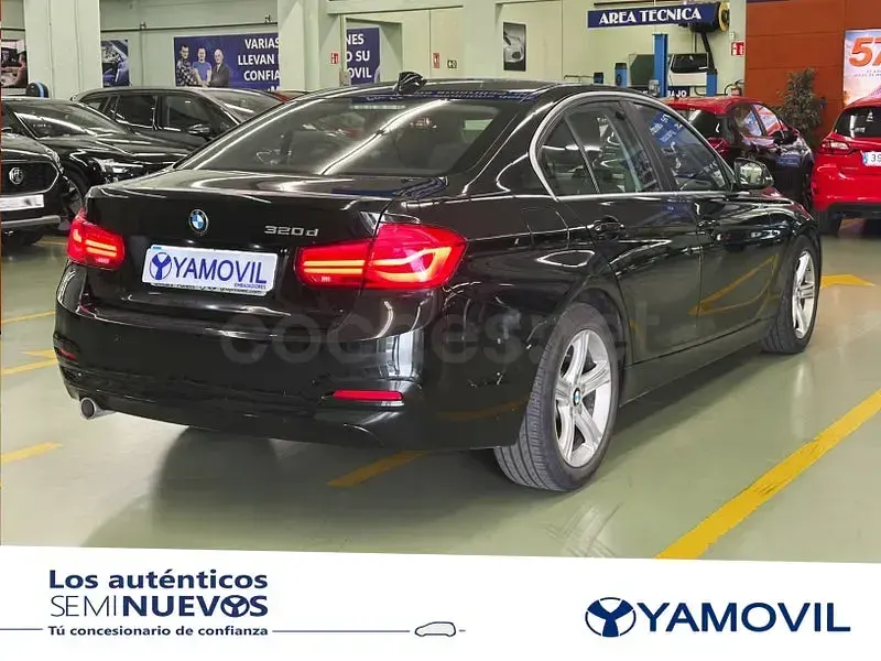 Usado BMW 318 150 CV (110 kW) 2016 Negro Berlina