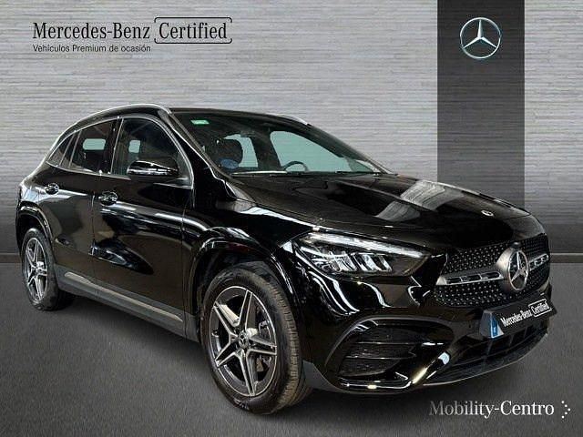 Usado Mercedes GLA250 AMG line 218 CV (160 kW) 2025 Negro noche SUV