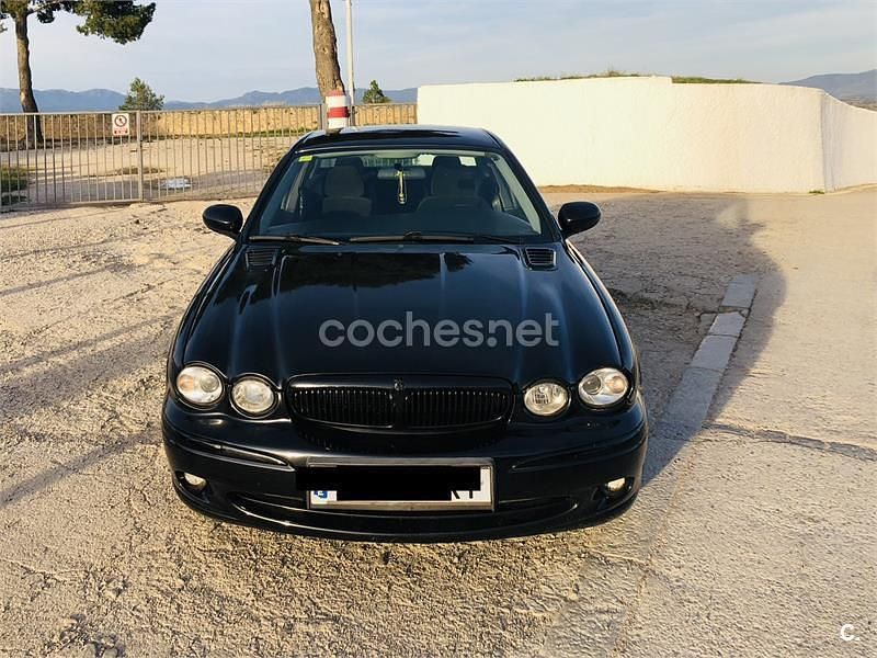 Usado Jaguar X-type Classic 130 CV (95 kW) 2005 Negro Berlina