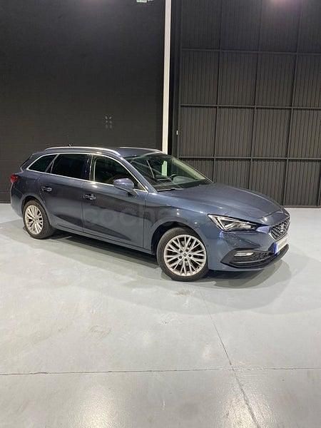 Usado Seat Leon 150 CV (110 kW) 2020 Negro Familiar