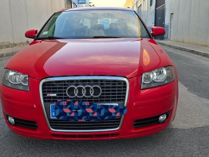 Usado Audi A3 Attraction 140 CV (102 kW) 2006 Rojo Utilitario