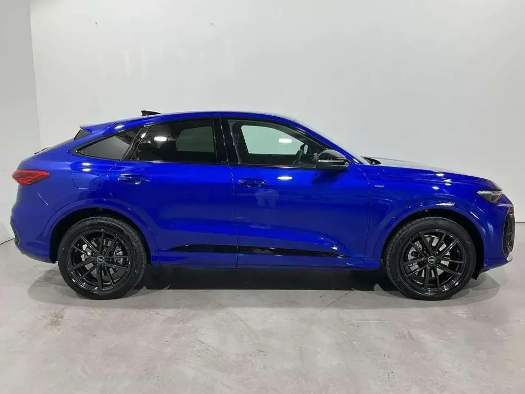 Usado Audi Q5 Sportback 299 CV (219 kW) 2026 Azul SUV