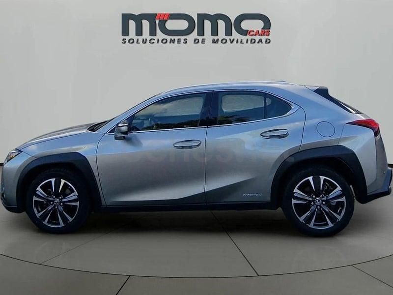 Usado Lexus UX Executive Line 184 CV (135 kW) 2019 Gris / plata SUV