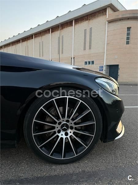 Usado Mercedes C250 AMG line 204 CV (150 kW) 2016 Negro Berlina