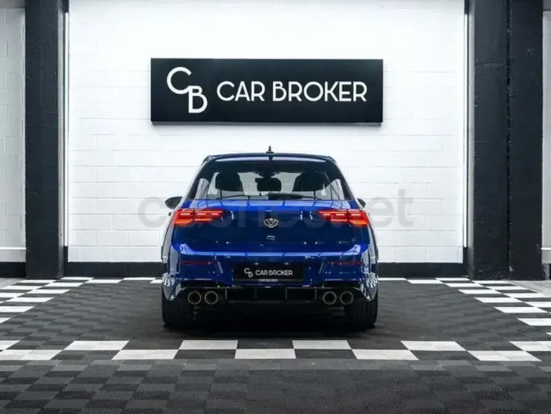 Usado VW Golf VIII R 320 CV (235 kW) 2022 Azul Berlina