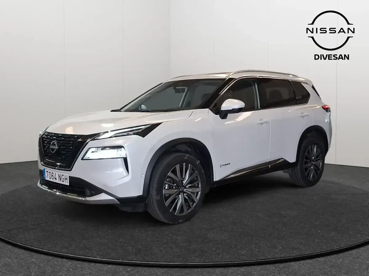 Usado Nissan X-Trail Tekna 204 CV (150 kW) 2025 Blanco SUV