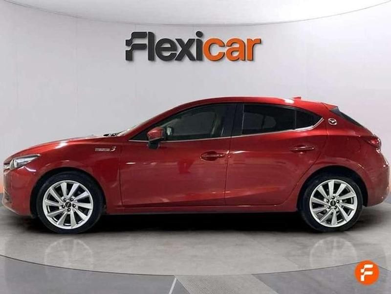 Usado Mazda 3 Style 105 CV (77 kW) 2017 Rojo Utilitario