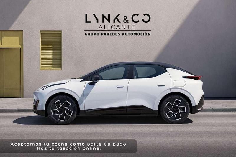 Blanco Nuevo 2025 Lynk & Co 02 SUV | 30.921 € - Imagen 1/4