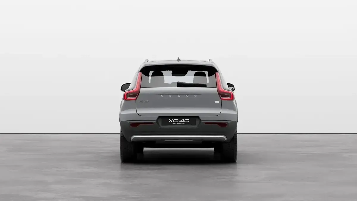 Usado Volvo XC40 129 CV (94 kW) 2023 Gris SUV