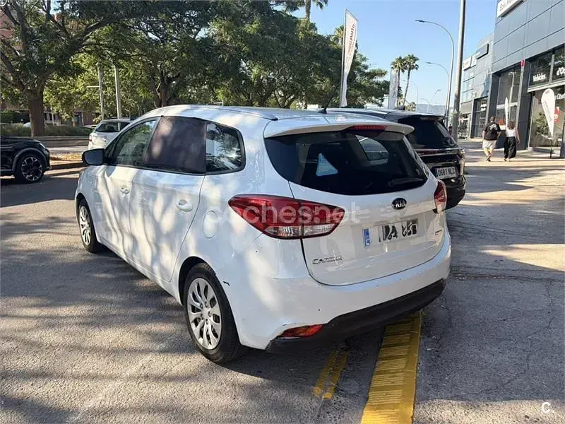 Usado Kia Carens 115 CV (84 kW) 2015 Blanco Monovolumen