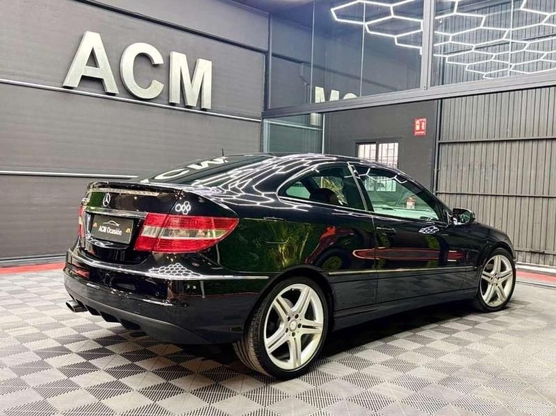 Usado Mercedes C200 184 CV (135 kW) 2010 Negro Coupe