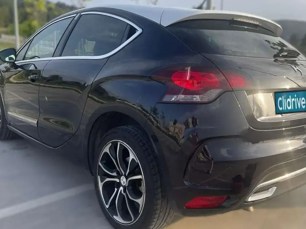 Usado DS Automobiles DS4 Performance 131 CV (96 kW) 2016 Azul Berlina