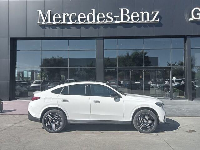 Usado Mercedes GLC300e 333 CV (244 kW) 2024 Negro SUV