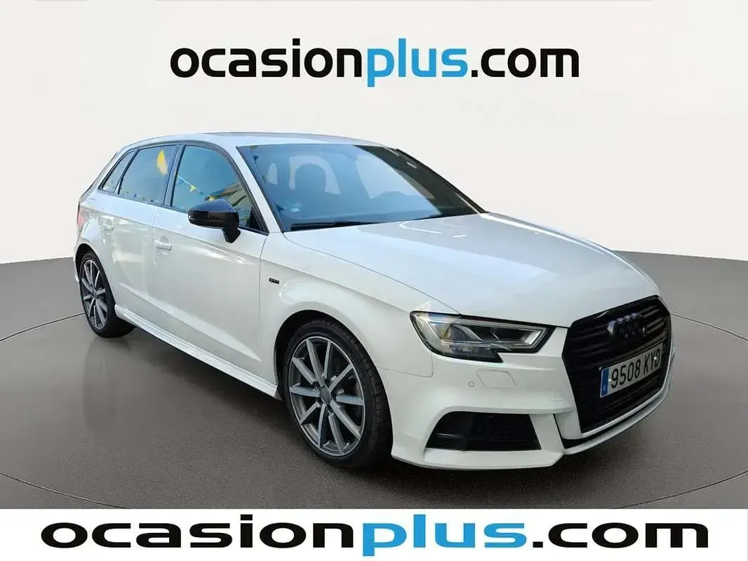 Usado Audi A3 Sportback S-Line 116 CV (85 kW) 2019 Blanco Utilitario