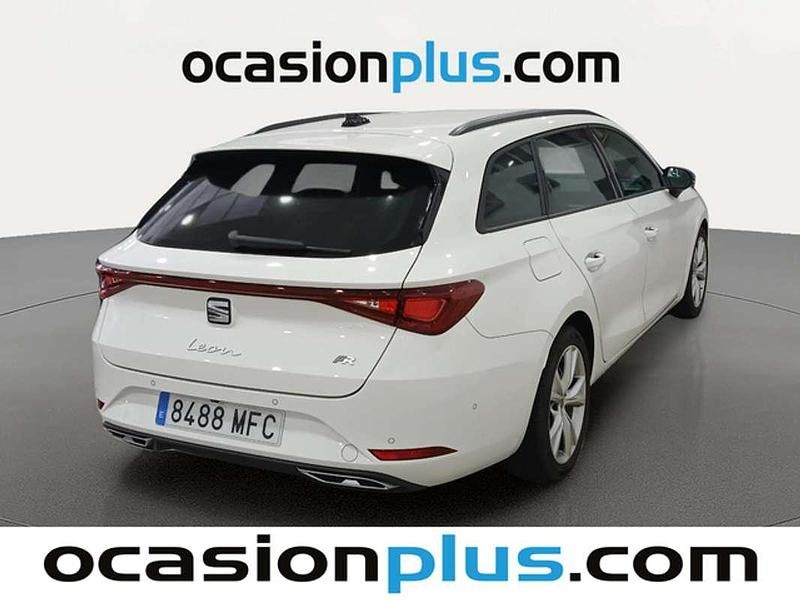 Usado Seat Leon ST FR 150 CV (110 kW) 2023 Blanco Familiar