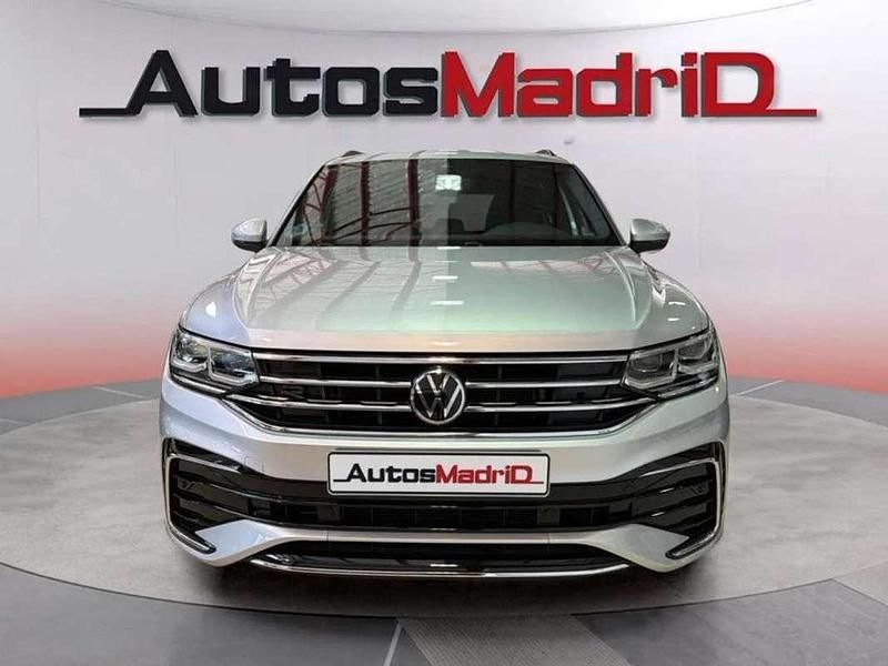 Usado VW Tiguan R-line 150 CV (110 kW) 2021 Plateado SUV