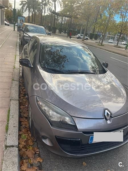 Usado Renault Mégane 110 CV (80 kW) 2012 Gris / plata Berlina