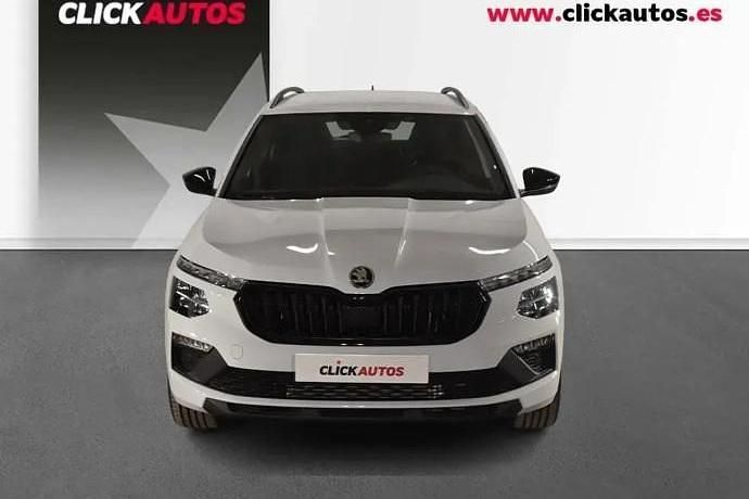 Usado Skoda Kamiq Sport 115 CV (84 kW) 2025 Plata SUV