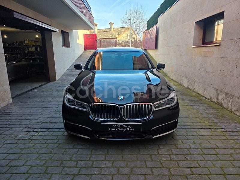 Negro Usado 2017 BMW 750L Executive Berlina | 26.990 € - Imagen 1/4