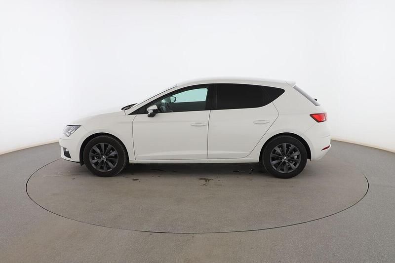 Usado Seat Leon Style 116 CV (85 kW) 2019 Blanco Berlina