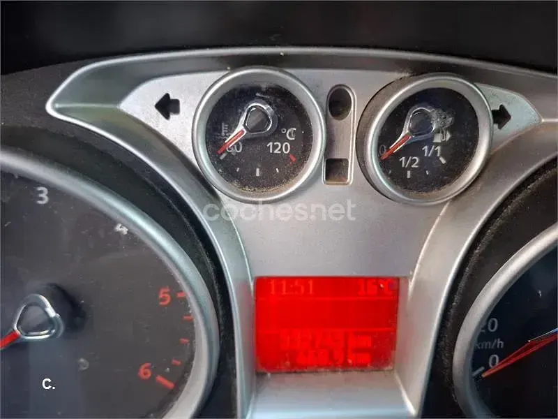 Usado Ford Focus Trend 115 CV (84 kW) 2009 Azul Berlina