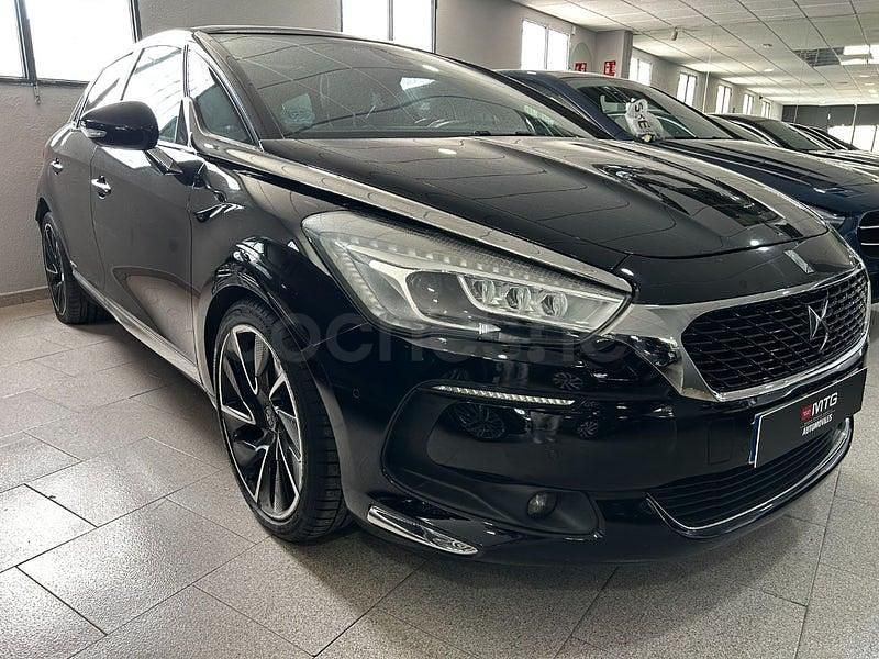 Usado DS Automobiles DS5 181 CV (133 kW) 2016 Negro Utilitario