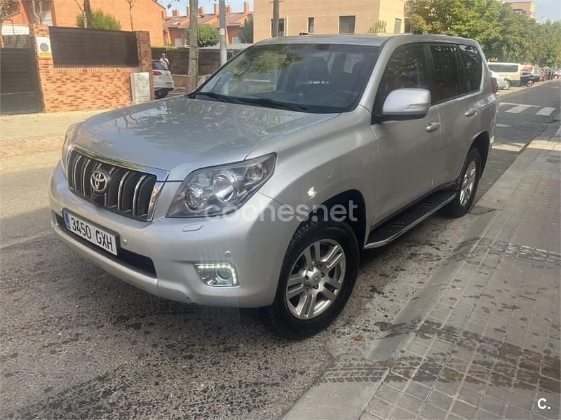Gris / plata Usado 2010 Toyota Land Cruiser SUV | 32.000 € - Imagen 1/4