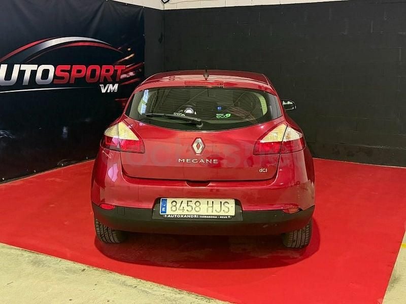Usado Renault Mégane Expression 110 CV (80 kW) 2013 Granate Berlina