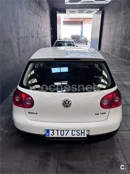 Usado VW Golf IV Highline 150 CV (110 kW) 2004 Blanco Berlina