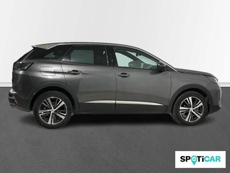 Usado Peugeot 3008 Allure 130 CV (95 kW) 2024 Gris SUV