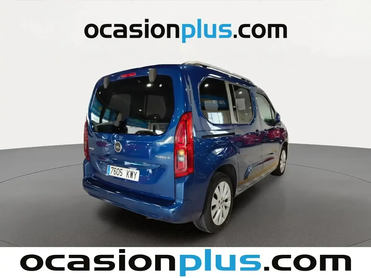 Usado Opel Combo Innovation 100 CV (73 kW) 2019 Azul Monovolumen