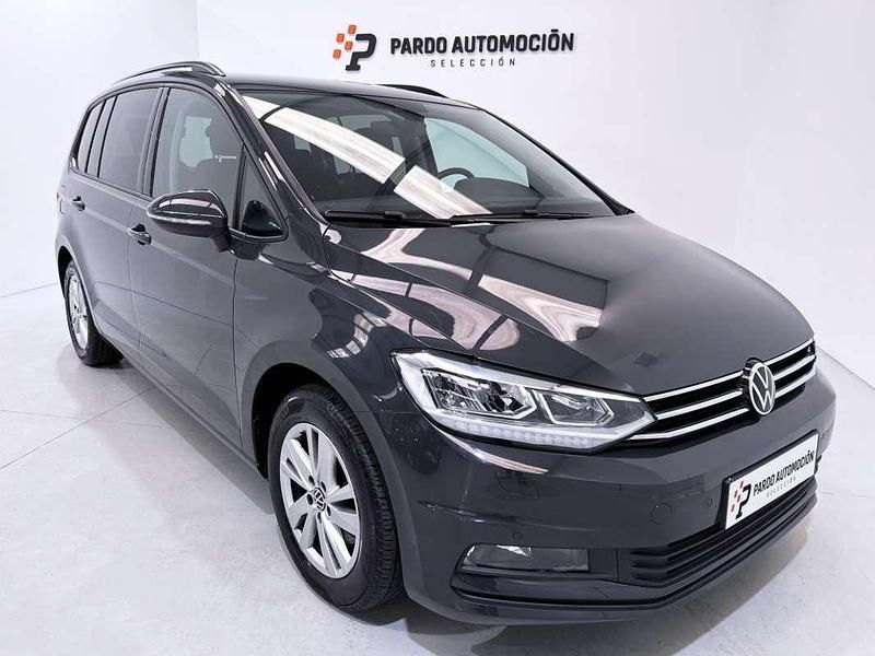 Usado VW Touran 150 CV (110 kW) 2022 Gris Monovolumen