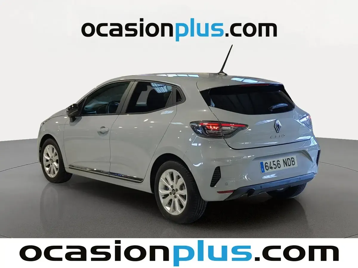 Usado Renault Clio Evolution 101 CV (74 kW) 2025 Gris Utilitario