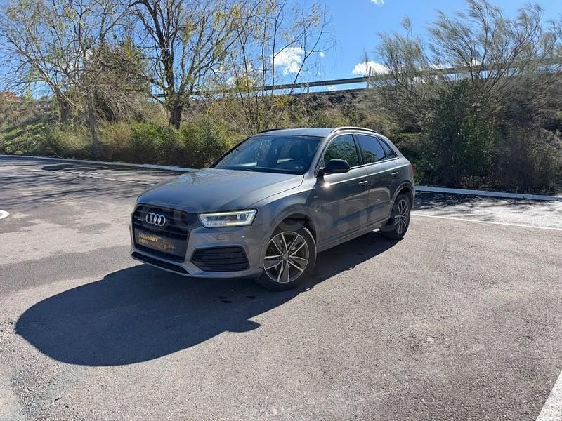 Usado Audi Q3 Black Edition 150 CV (110 kW) 2018 Gris / plata SUV