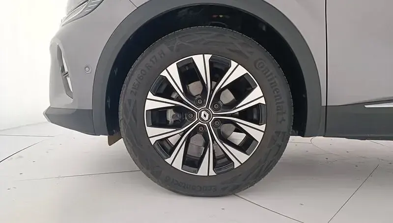 Usado Renault Captur Techno 90 CV (66 kW) 2024 Gris SUV