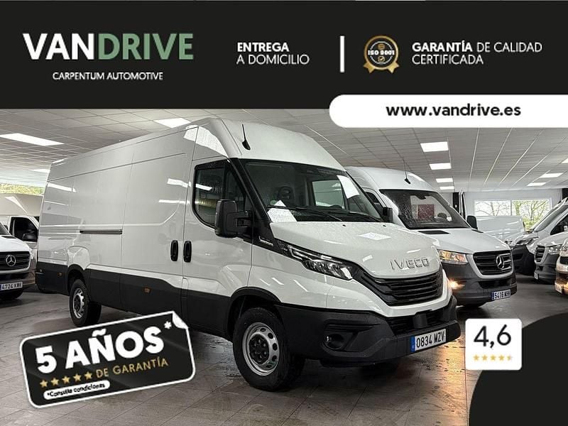 Usado Iveco Daily 160 CV (117 kW) 2025 Blanco Berlina
