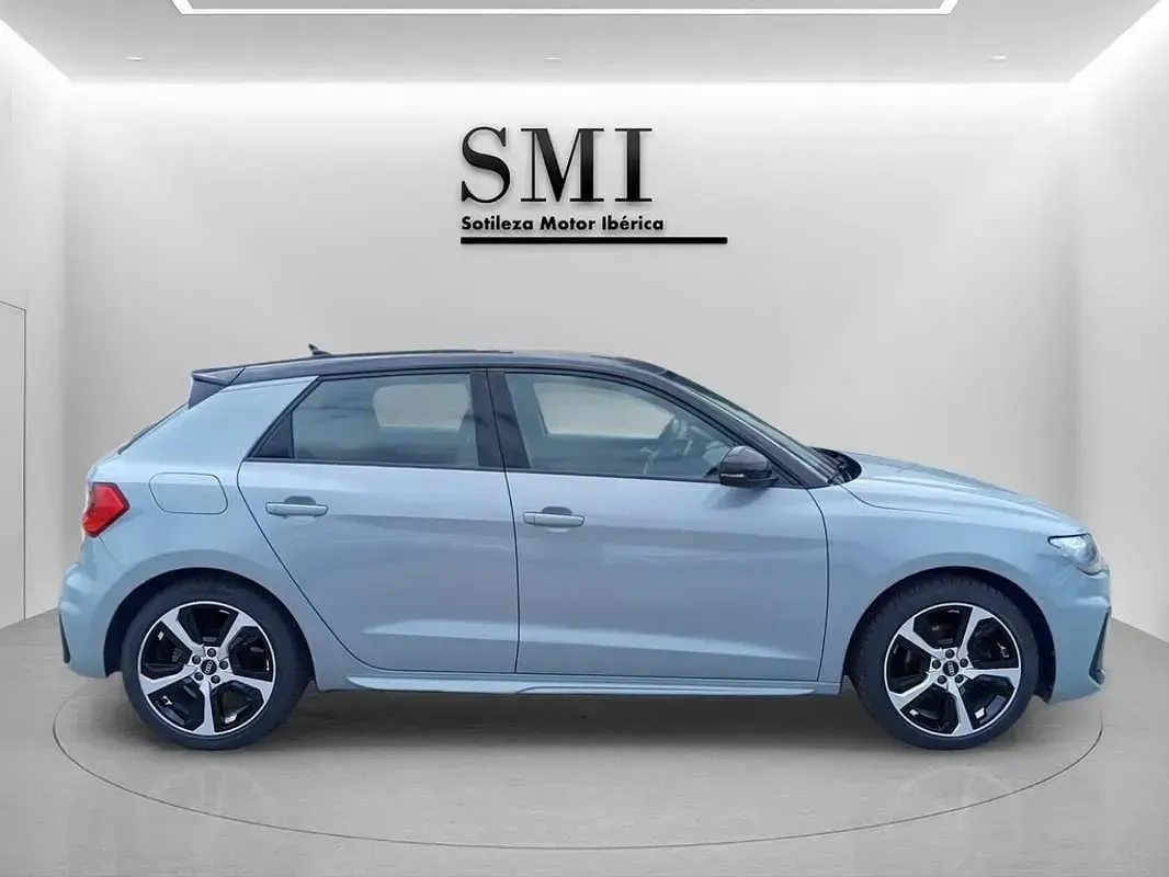 Usado Audi A1 Sportback 110 CV (80 kW) 2023 Gris Utilitario