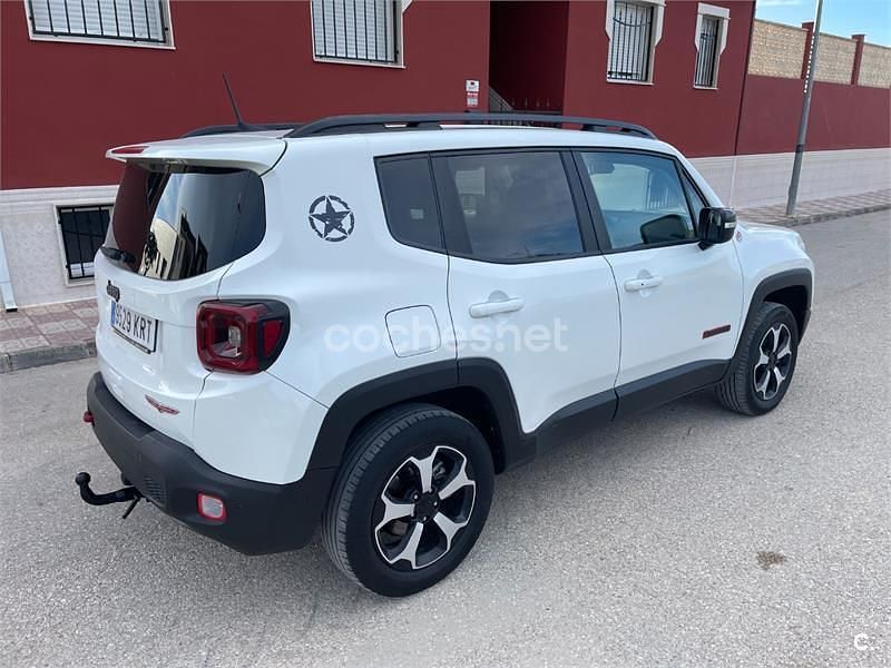 Usado Jeep Renegade Trailhawk 170 CV (125 kW) 2018 Blanco SUV