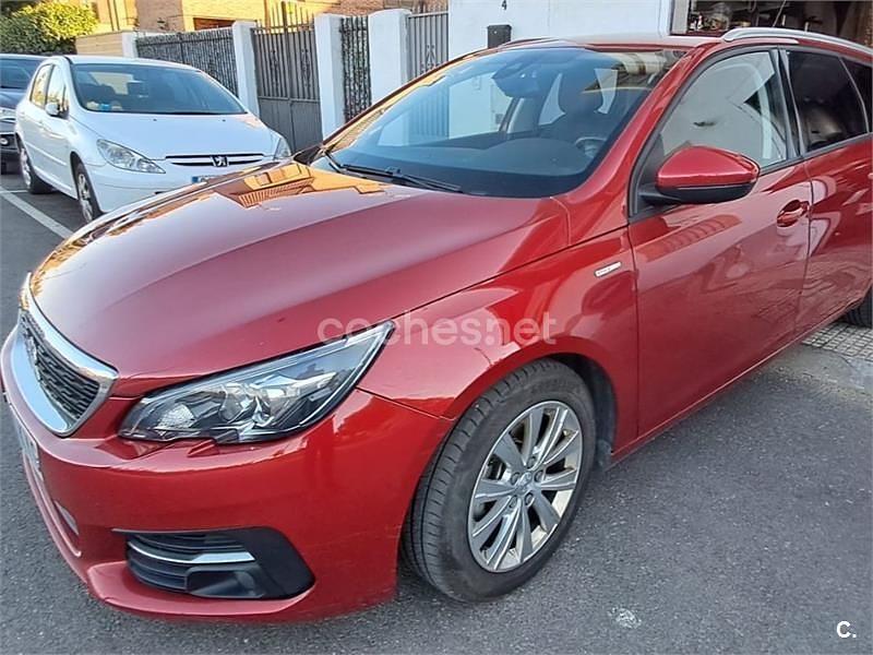 Granate Usado 2019 Peugeot 308 SW Style Familiar | 7500 € (Precio justo) - Imagen 1/1