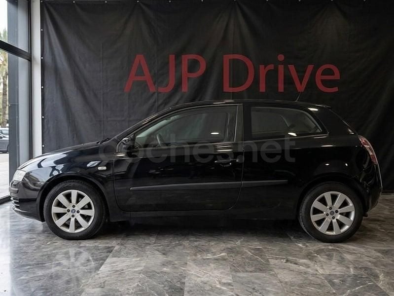 Usado Fiat Stilo Racing 105 CV (77 kW) 2006 Negro Berlina