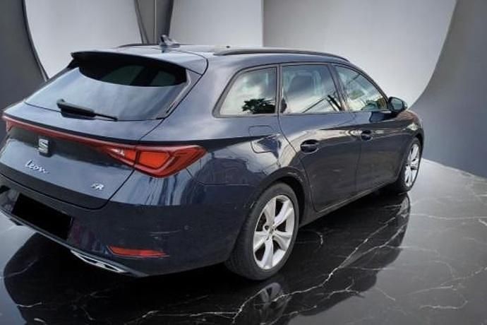 Usado Seat Leon ST XCELLENCE 150 CV (110 kW) 2021 Azul Familiar