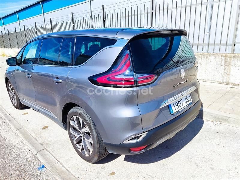 Usado Renault Espace Zen 160 CV (117 kW) 2016 Gris / plata Monovolumen