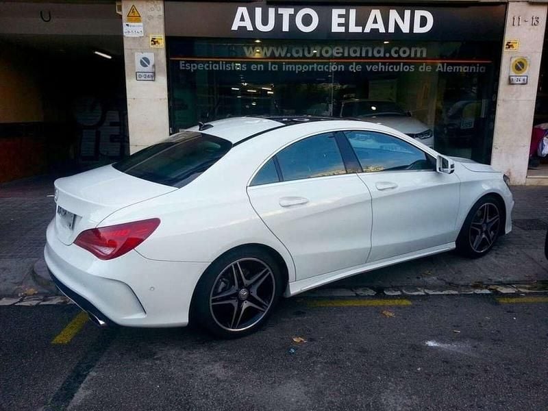 Blanco Usado 2015 Mercedes CLA250 AMG line Berlina | 25.650 € (Buen precio) - Imagen 1/4
