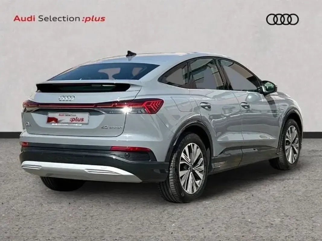 Usado Audi Q4 Sportback e-tron Advanced Plus 150 kW (204 CV) 2026 Gris SUV