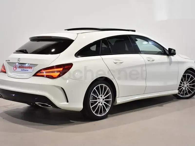 Usado Mercedes CLA200 Shooting Brake 136 CV (100 kW) 2017 Blanco Familiar