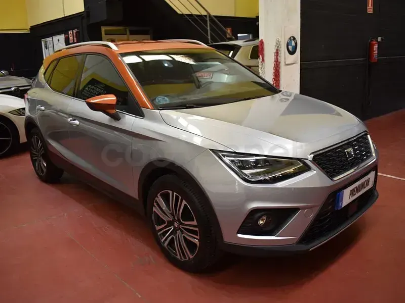 Usado Seat Arona XCELLENCE 95 CV (69 kW) 2019 Gris / plata SUV