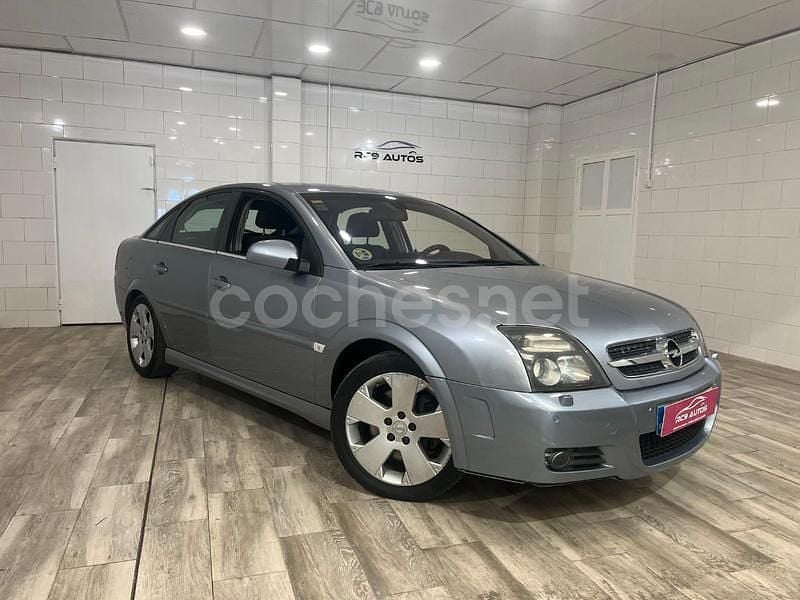 Usado Opel Vectra GTS Elegance 211 CV (155 kW) 2003 Gris / plata Berlina