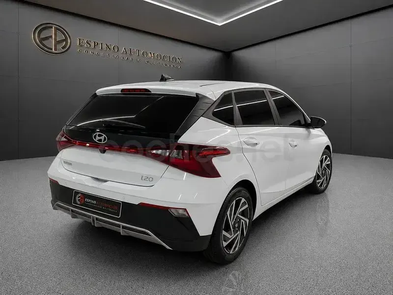Usado Hyundai i20 79 CV (58 kW) 2024 Blanco Utilitario
