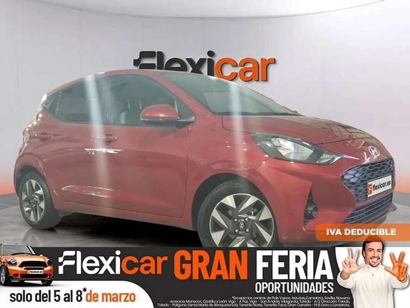 Usado Hyundai i10 67 CV (49 kW) 2024 Rojo Utilitario