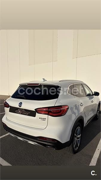 Używany MG EHS Luxury 258 KM (189 kW) 2023 Biały SUV